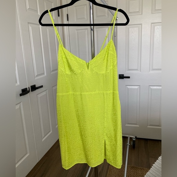 Blue Life Neon Yellow Animal Print Mini Dress Size Large - Picture 4 of 12